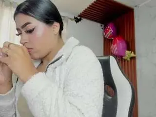 Adhara-messy  live sex cam