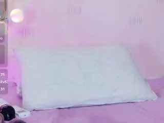 Curvybuffgirllll  live sex cam