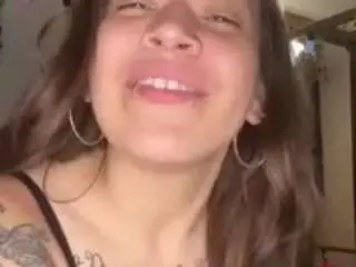 Whitesgrbby96  live sex cam