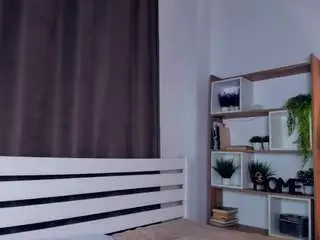 Lennalalone  live sex cam