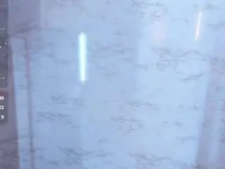 Lucyskinny  live sex cam