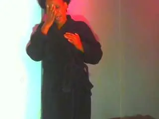 Onionbooty37  live sex cam