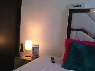 Sara-mejia  live sex cam