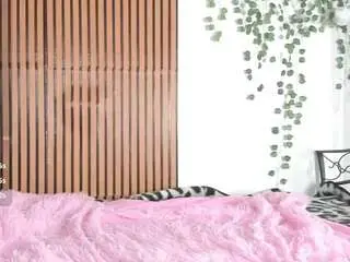 Voidelaris  live sex cam