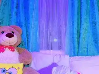 Moll1e  live sex cam