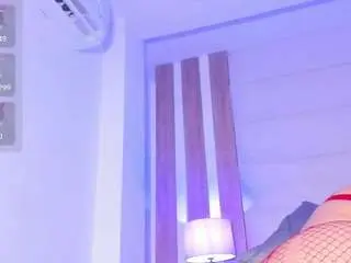 Vickyymoore  live sex cam