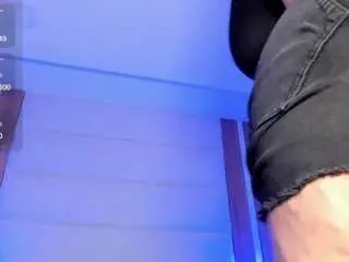 Vickyymoore  live sex cam