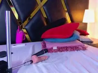 Adelnesbitt  live sex cam