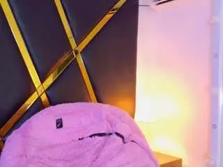 Adelnesbitt  live sex cam