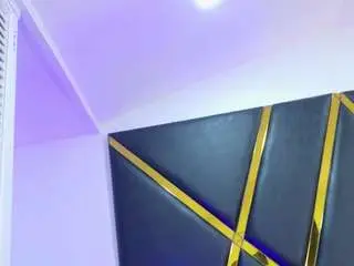 Adelnesbitt  live sex cam