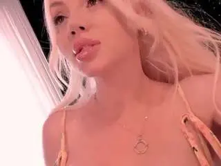 Blondebab3  live sex cam