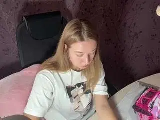 Eileenvetere  live sex cam