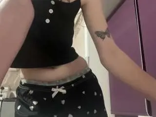 Fayeschoenhals  live sex cam