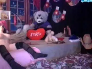 Whosplayingwithfire  live sex cam