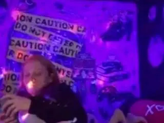 Whosplayingwithfire  live sex cam