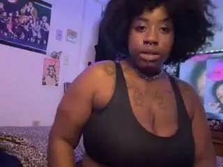 Badgalniastorm  live sex cam
