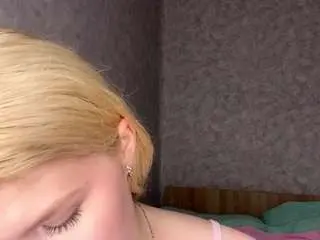 Maryannepirozhkov  live sex cam