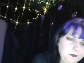 Borderlinevoluptuous  live sex cam