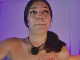 Kittymyers01  live sex cam