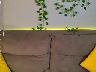 Roxy-sunny  live sex cam