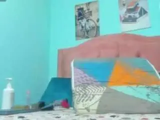 Sexy-hot-mature  live sex cam