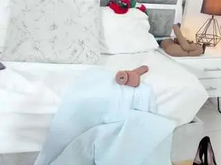 Slut-milf  live sex cam