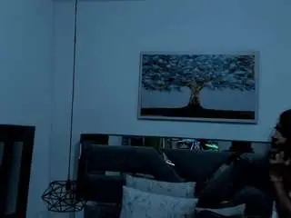 Slut-milf  live sex cam