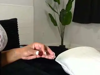 Tastethepeach  live sex cam