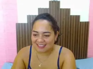 Bella-summers  live sex cam