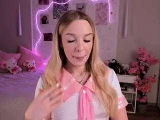 Elara-vee  live sex cam