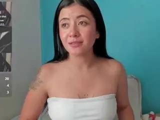 Emily22swan  live sex cam