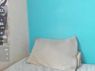 Emily22swan  live sex cam