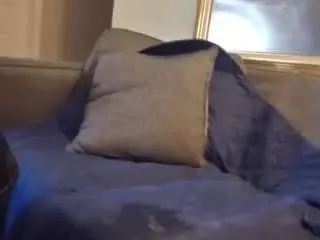 Honestlyfux  live sex cam