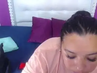 Hugeass-destroyer  live sex cam