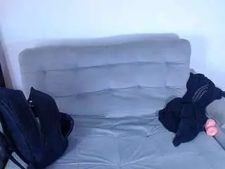 Hugeass-destroyer  live sex cam