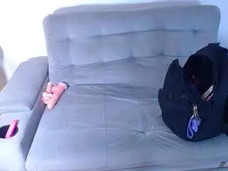 Hugeass-destroyer  live sex cam