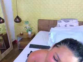 Hugeass-destroyer  live sex cam