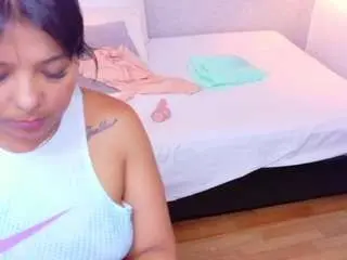 Hugeass-destroyer  live sex cam