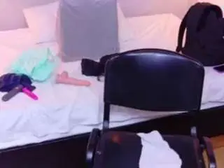 Hugeass-destroyer  live sex cam