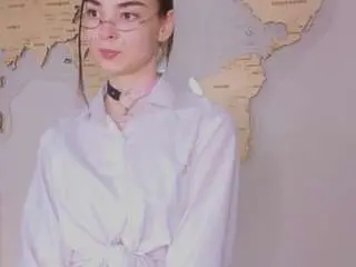 Karolyntijernia  live sex cam