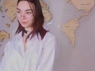 Karolyntijernia  live sex cam