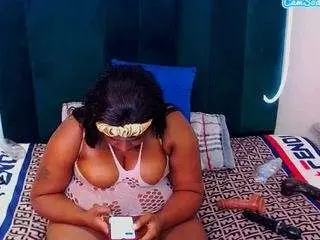 Sugarlips27  live sex cam