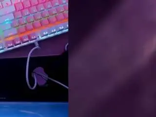 Bellyrouse  live sex cam