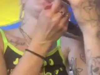 Ittybittymeryssa  live sex cam