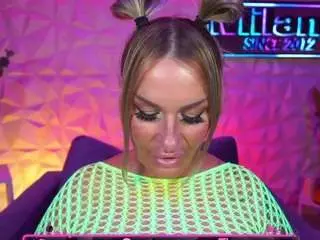 Tamaramilano  live sex cam