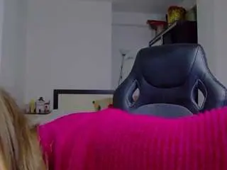 Dedesibel1  live sex cam