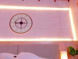 Melodyy-rose  live sex cam