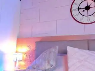 Melodyy-rose  live sex cam