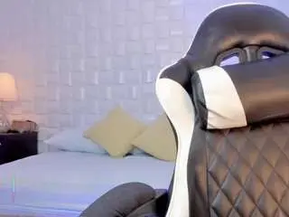 Antonella-lovee  live sex cam