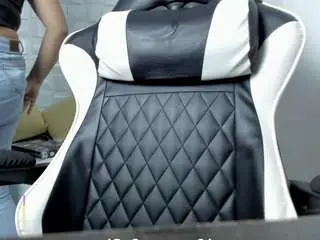 Antonella-lovee  live sex cam